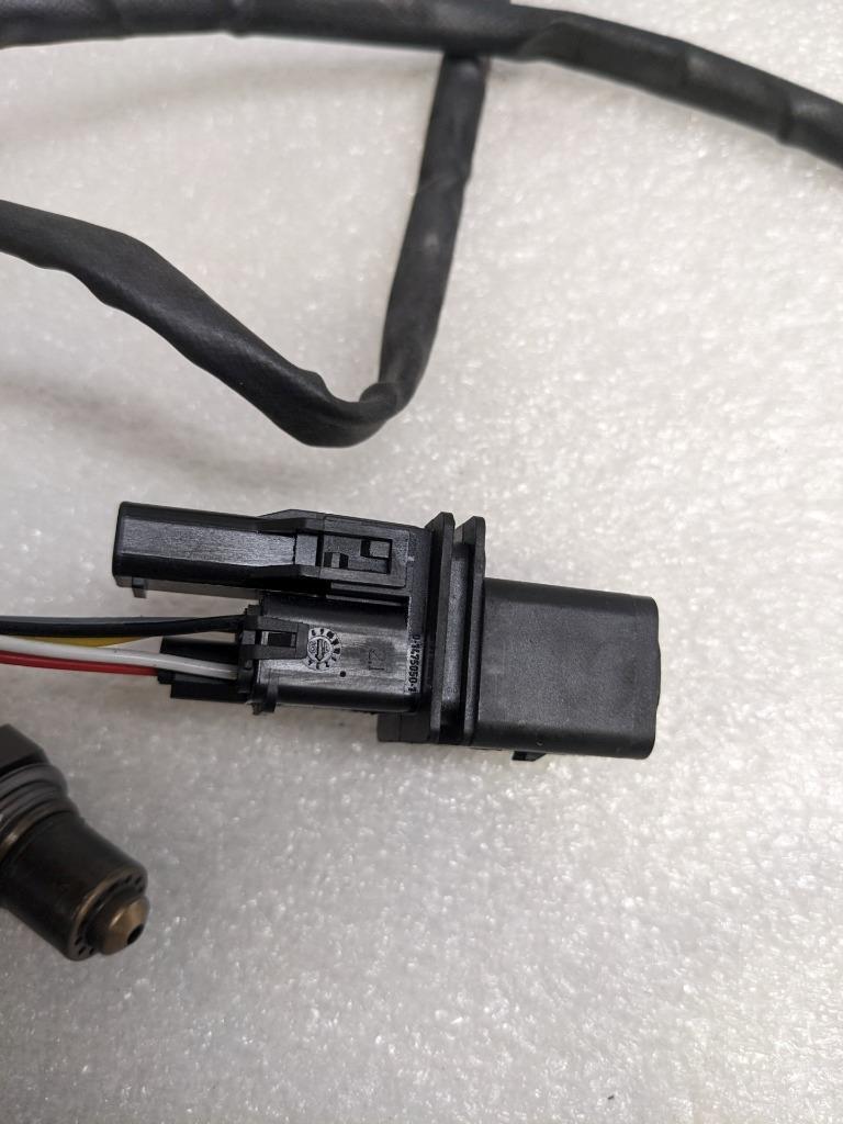 PORSCHE 94860612802 OXYGEN SENSOR FOR 03-06 CAYENNE S 4.5L V8 955 NEW PGB2TA