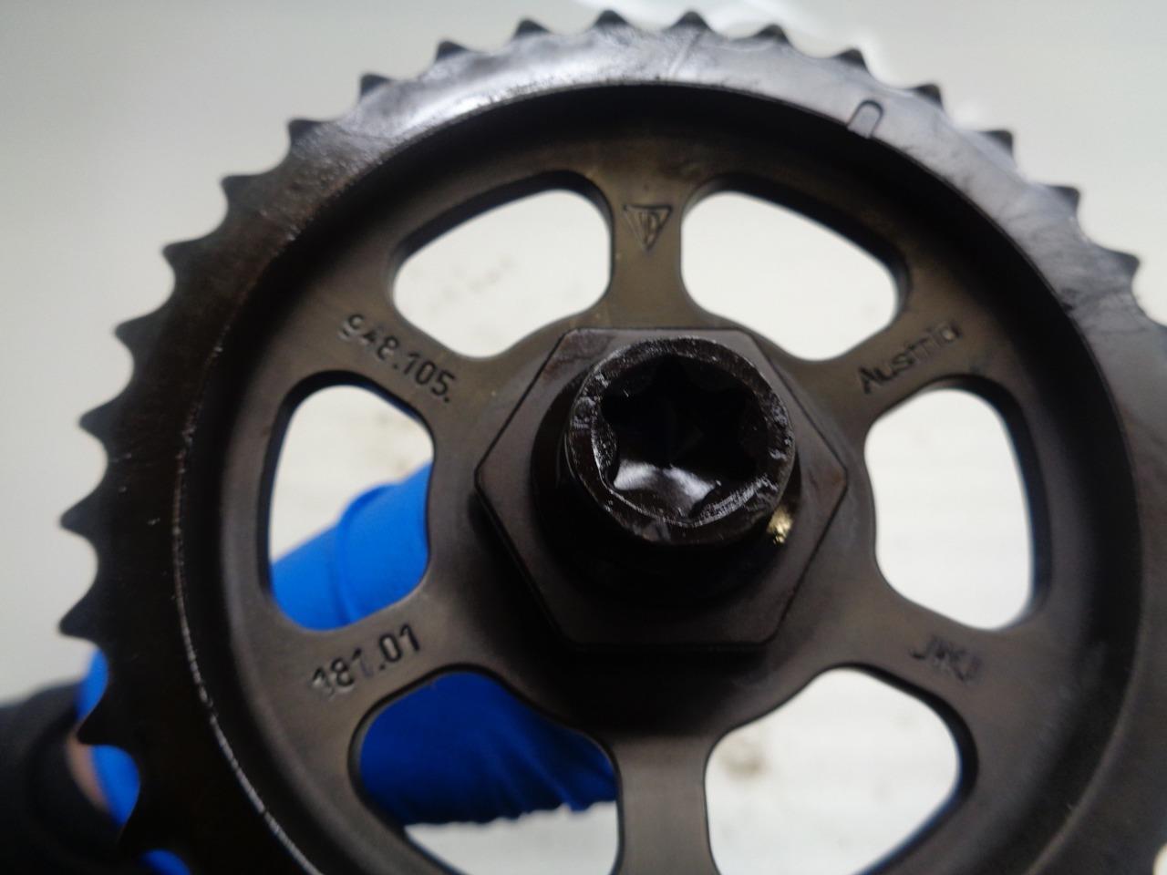 Porsche Cayenne Turbo 04-06 Right Exhaust Camshaft 948 212 3R USED GENUINE R24T6