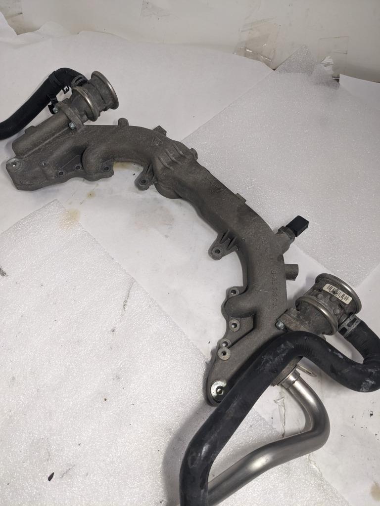 PORSCHE CAYENNE 4.5L VALVE HOUSING WITH PIPES MOUNTED 9481061514R USED R25