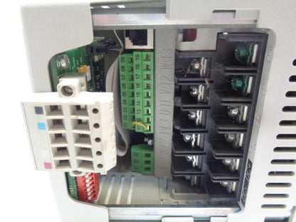 ALLEN BRADLEY 22B-D6P0N104 POWERFLEX 40 SERIES A AC DRIVE NEW R5