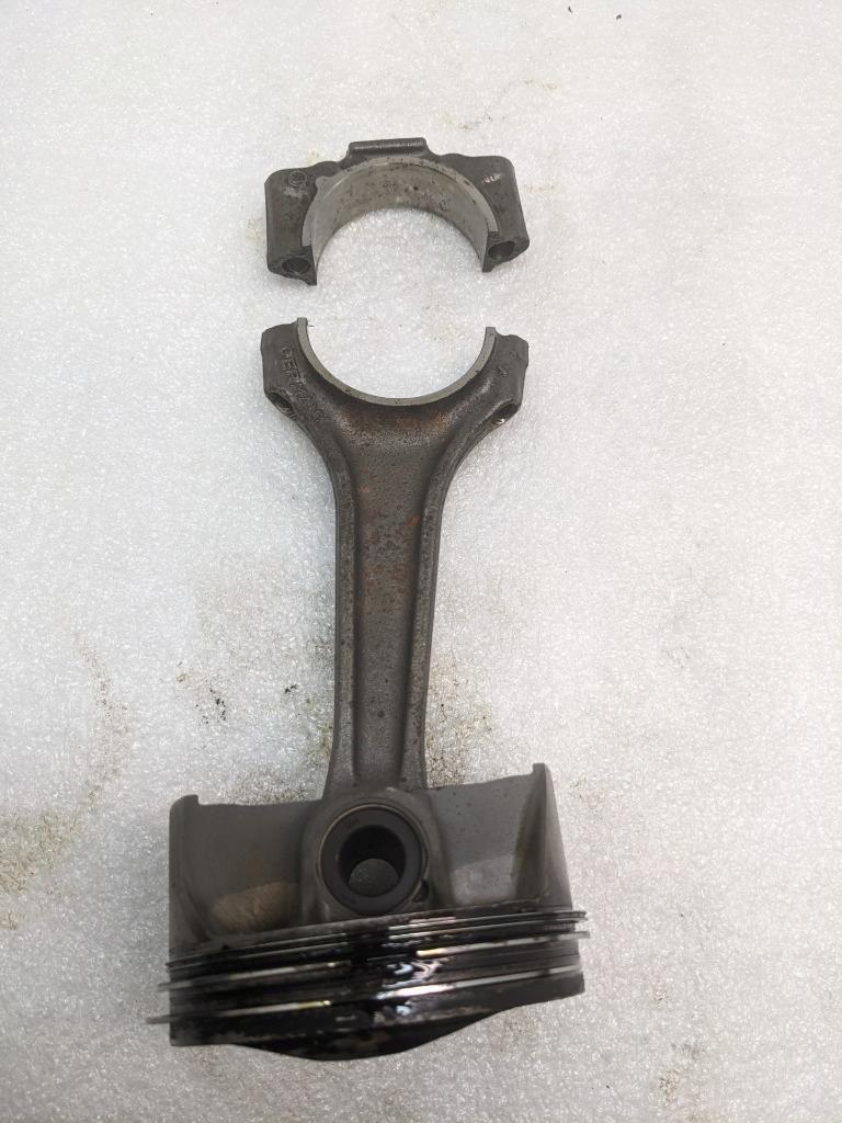 PORSCHE CAYENNE PISTON CONNECTING ROD #4 (CRACKED) 9461191R USED R24