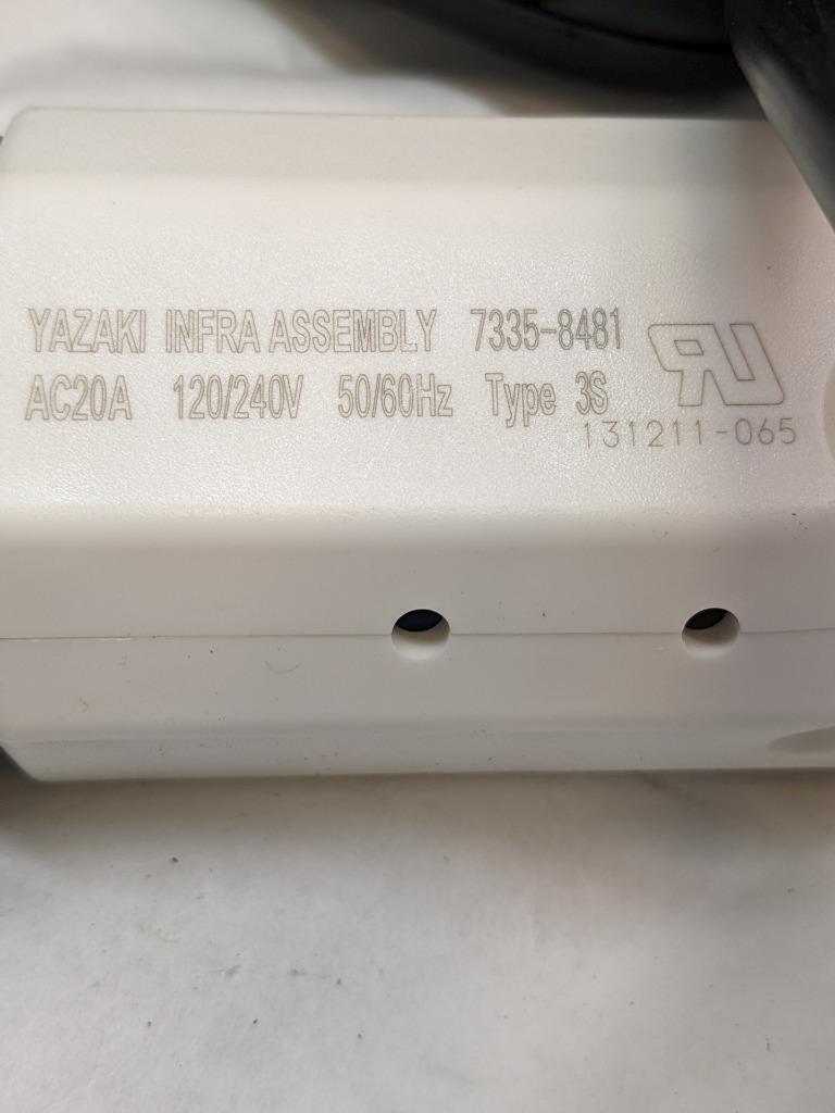 PORSCHE UNIVERSAL CHARGER W/CASE FOR ELECTRIC VEHICLES 7PP971675B 120-230V R21