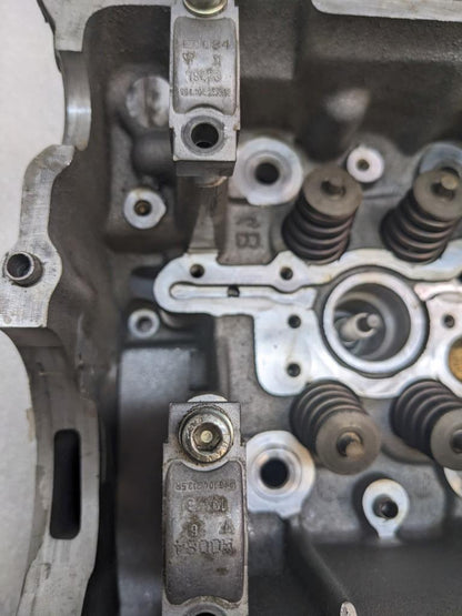 PORSCHE 911/996 CYLINDER HEAD ASSEMBLY W COVER 9961041391R #3 SR:0084  996GL2