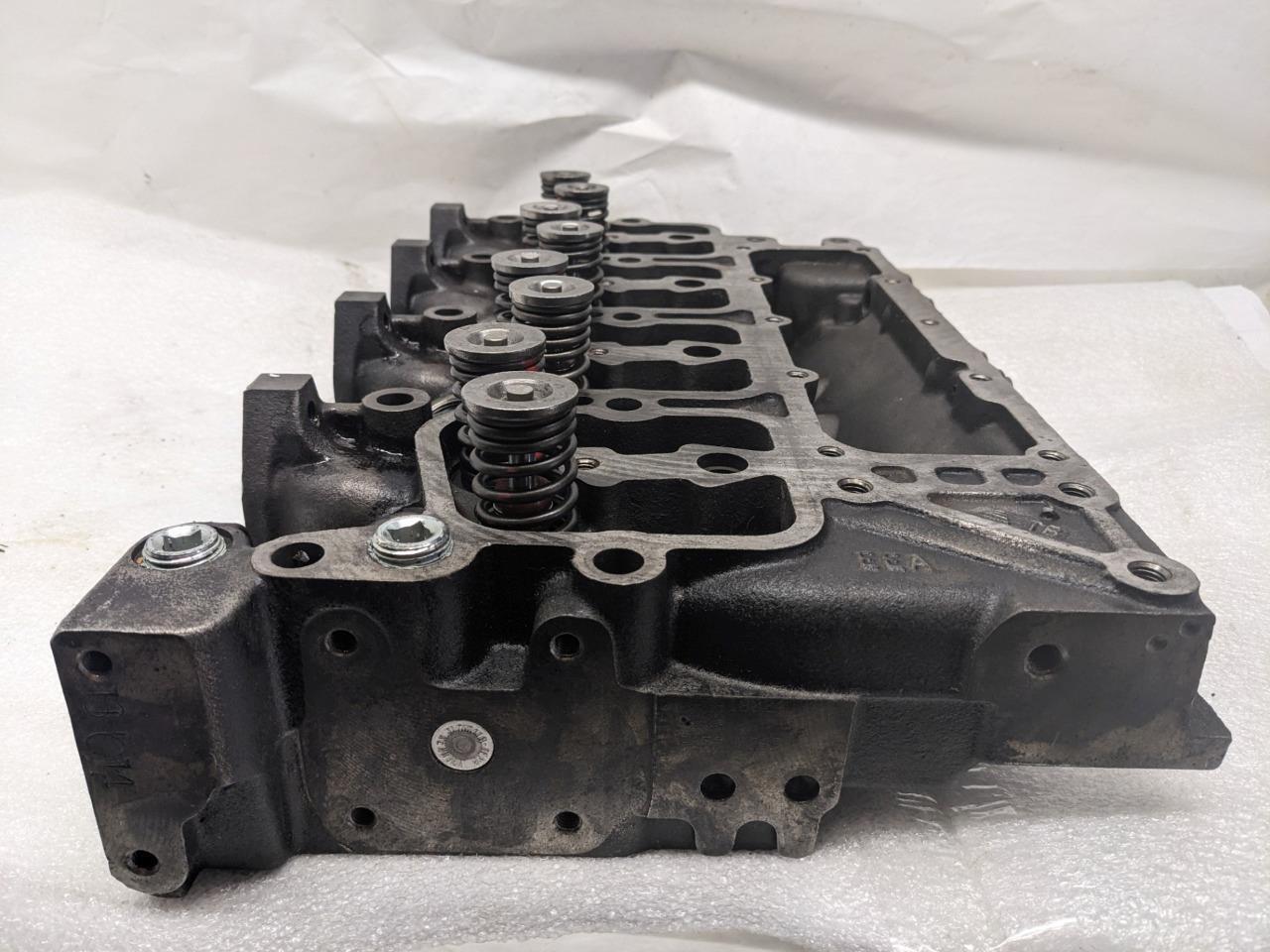 CUMMINS 2831041 Case Cummins Cylinder Head FOR 450/430/440 CASE Dozer NEW R18