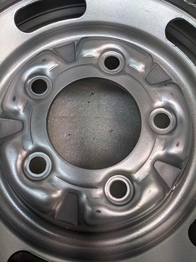 1 WHEEL VINTIQUES 344734044 34 CAMARO RALLYE SILVER SERIES 14X7 4.25BS NEW WR