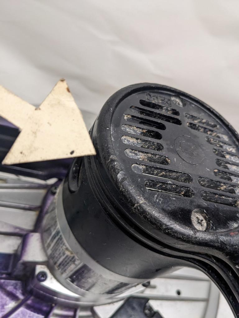 Makita 5402NA Corded 16-5/16" Beam Circular Woodcutting Saw 2011 used B1B2