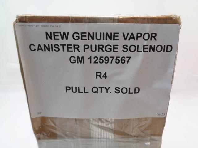 NEW GENUINE VAPOR CANISTER PURGE SOLENOID GM 12597567 R4