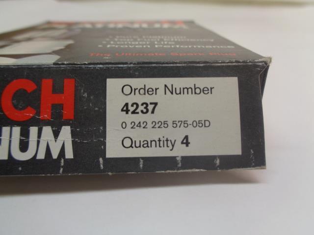 BRAND NEW BOSCH PLATINUM DODGE SPARK PLUG 4 PACK 4237 R13T3