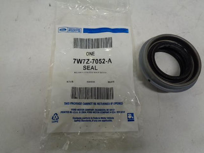 GENUINE FORD 1997-2011 EXTENSION HOUSING SEAL 7W7Z-7052-A R15