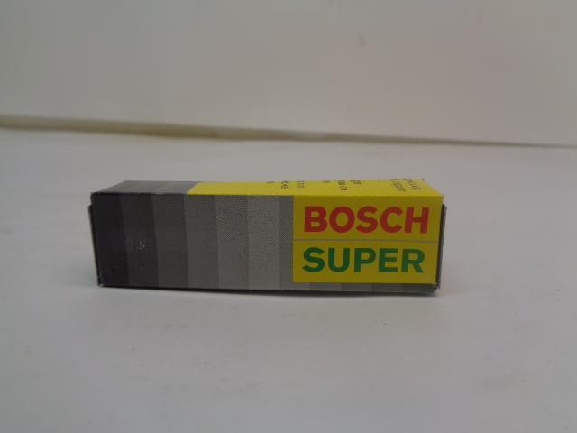 BRAND NEW BOSCH SUPER SPARK PLUG DODGE PONTIAC 10 PACK 7527 R13T3