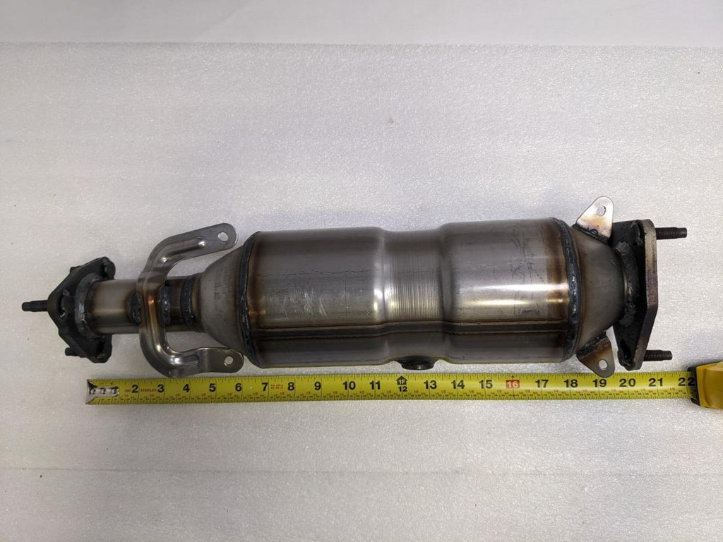 CATALYTIC CONVERTER KIT BELIEVED FOR FRONT 2003-2007 HONDA ACCORD 2.4L NEW R19