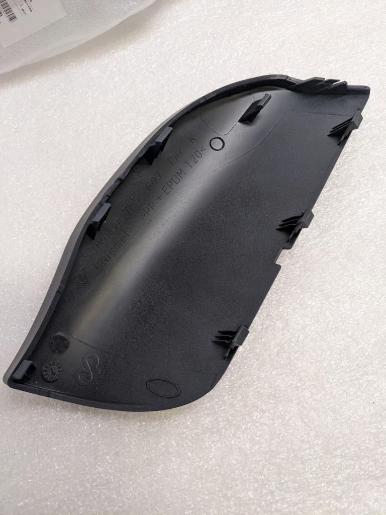 PORSCHE 95550515610G2X RIGHT TOW HOOK COVER FOR 08-10 CAYENNE NEW PGB2TB