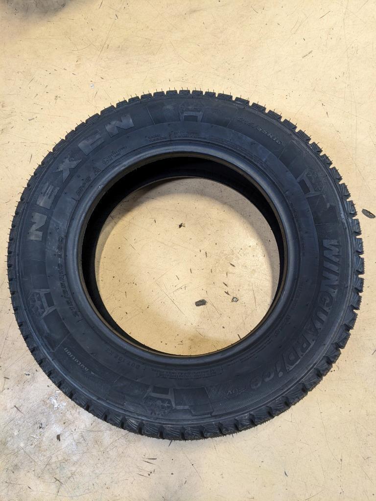 2 NEXEN WINGUARD ICE SUV P 215 65 16 98Q SL TIRES 13303NXK CQ2