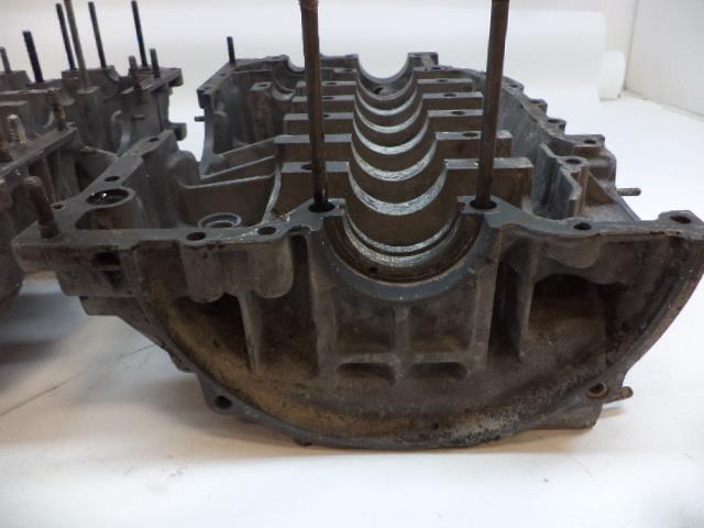 USED PORSCHE 911 ENGINE CASE 901 101 102 7R FITS 1971 6462188 R21/R20
