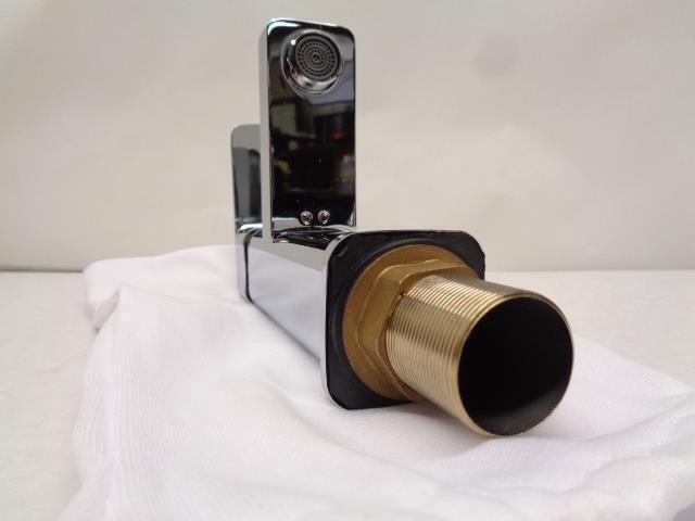 BRAND NEW CHROME SINGLE HANDLE HOT & COLD MIXER BATHROOM SINK FAUCET R29