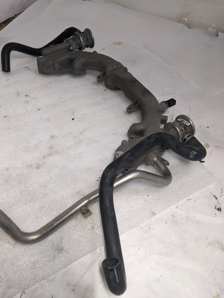 PORSCHE CAYENNE 4.5L VALVE HOUSING WITH PIPES MOUNTED 9481061514R USED R25