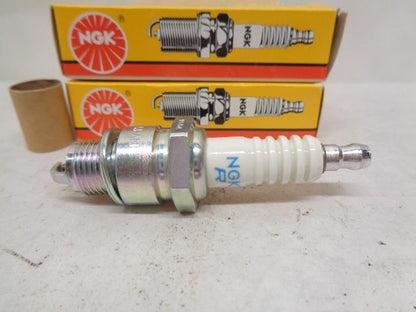 NGK SPARK PLUGS STANDARD SERIES 8 PACK BUICK JEEP OLDSMOBILE ROVER 6222 R13T1