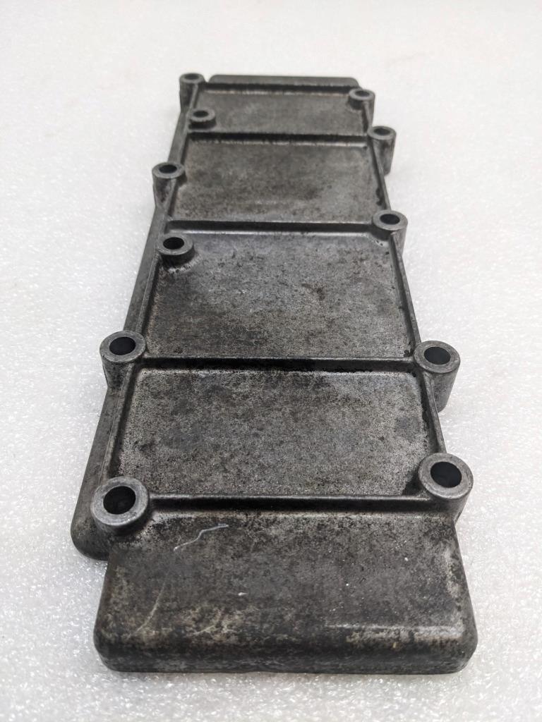 PORSCHE 911/996 70-89 ORIGINAL ALUMINUM LOWER VALVE COVER 9011051162R 996BGL2T2