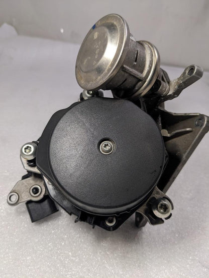 PORSCHE BOXSTER CAYMAN ENGINE AIR INJECTION PUMP/BRACKET 9971131371R USED 996B.G