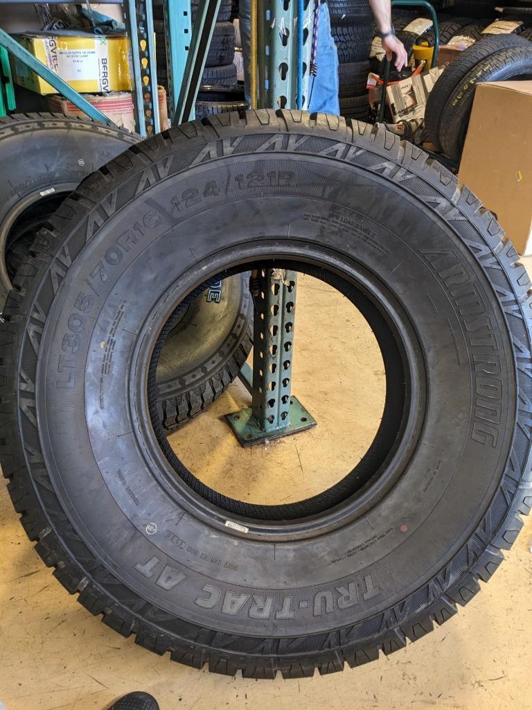 ARMSTRONG TRU-TRAC AT BSW LT 305 70 16 124/121R LRE 10PLY TIRE 1200046654 CQ1