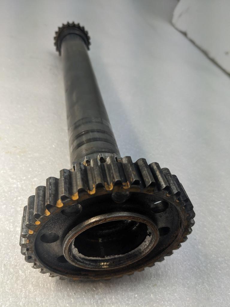 PORSCHE 911 996 INTERMEDIATE CAMSHAFT 99610501565 GENUINE USED 996GL2T1