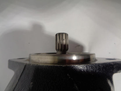 BOSCH REXROTH LA10VO28DR/31R-VSC62K01-S1743 HYDRAULIC PUMP NEW J2