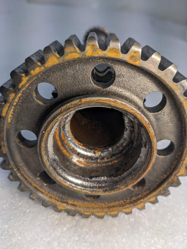 PORSCHE 911 996 INTERMEDIATE CAMSHAFT 99610501565 GENUINE USED 996GL2T1