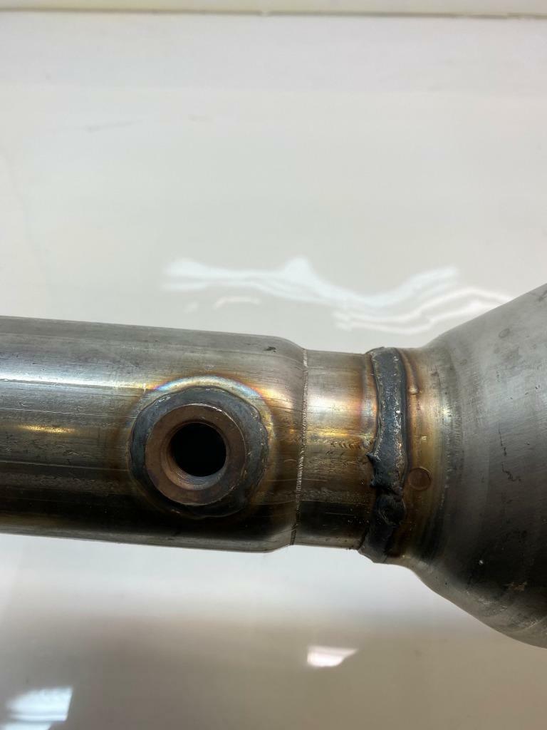 NEW CATALITYIC CONVERTER FOR 03-05 CHEVROLET EXPRESS 3500 V8 BSR ET1