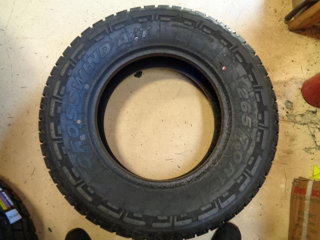 1 ATLAS CROSSWIND A/T P 265 70 17 115T SL ALL TERRAIN TIRES 221010375 BQ4