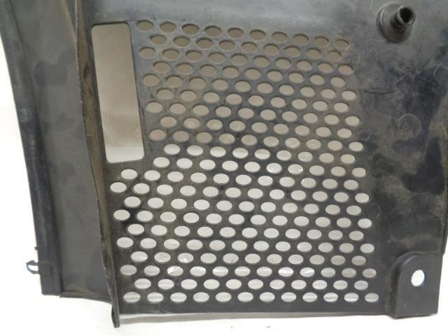 USED GENUINE PORSCHE 911 CARRERA SIDE COVER  996 572 562 01 R20