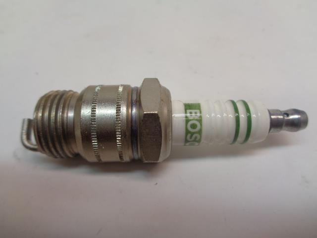 BRAND NEW BOSCH DODGE SUPER SPARK PLUG 10 PACK 7551 R13T3