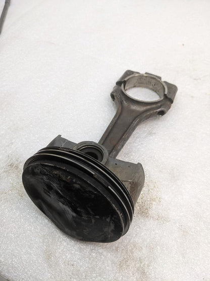 PORSCHE CAYENNE PISTON CONNECTING ROD #4 (CRACKED) 9461191R USED R24
