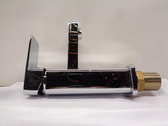 BRAND NEW CHROME SINGLE HANDLE HOT & COLD MIXER BATHROOM SINK FAUCET R29