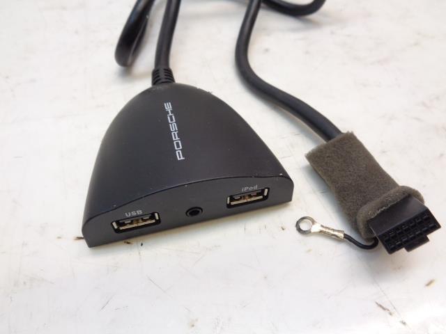 PAC LP7-4 4-CHANNEL OUTPUT INVERTER W/ GENUINE PORSCHE RADIO MEDIA PORT R31T3