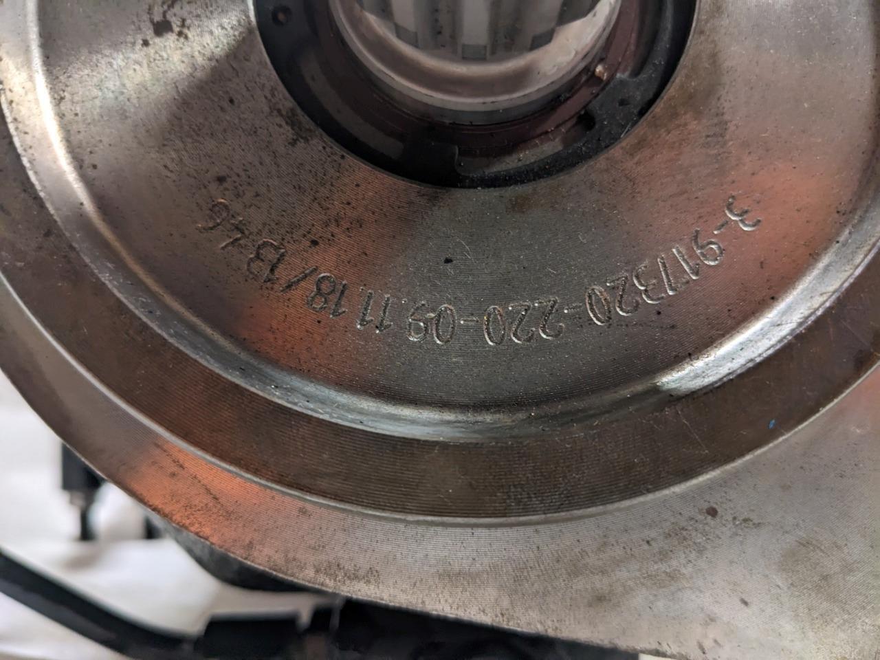 NEW DOOSAN 401-00327 R902432168 HYDRAULIC MOTOR BSIG1