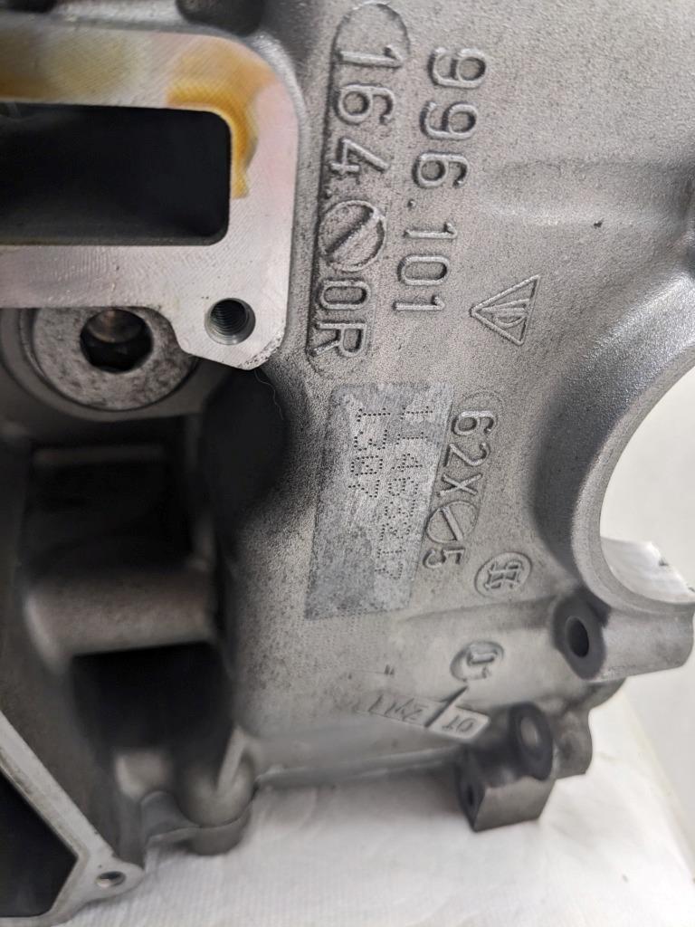 PORSCHE RIGHT/LEFT BARE ENGINE CASE FOR 97-04 BOXSTER 2.7L USED 996BGL2