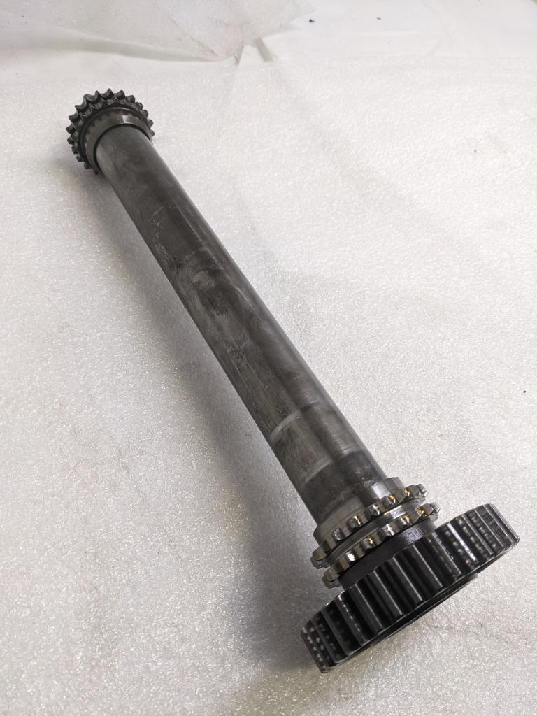 PORSCHE 911 (996) INTERMEDIATE CAMSHAFT 996 105 015 65 USED 996BGL2T2