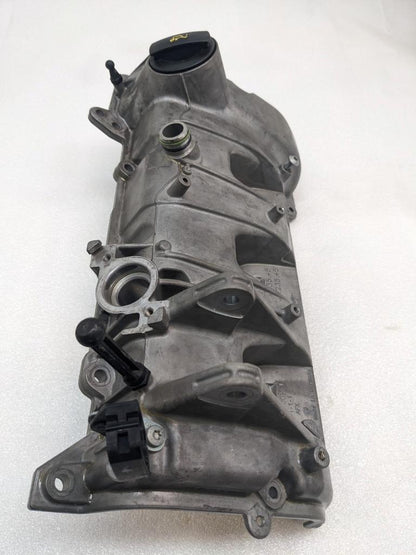 PORSCHE CAYENNE 15-18 RIGHT ENGINE VALVE CYLINDER HEAD COVER 94610513545 R24