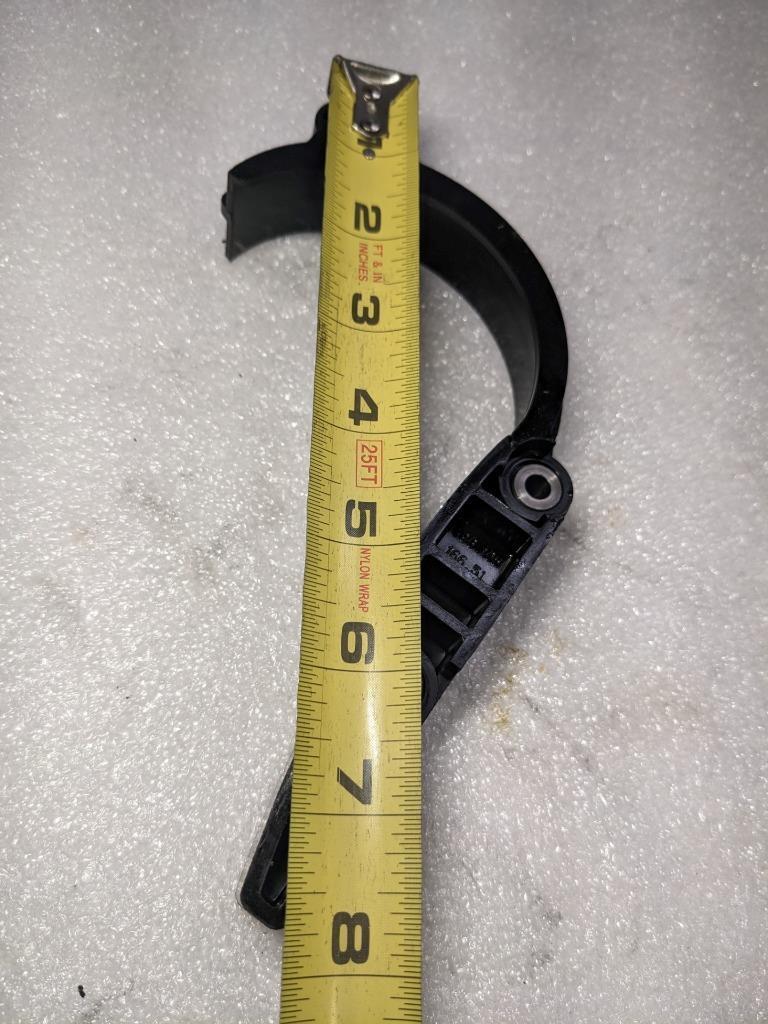 PORSCHE BOXSTER/CAYMAN ENGINE TIMING CHAIN CENTER GUIDE 99610516651 USED 996B.GL