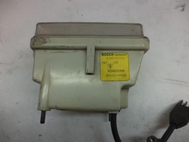 Porsche 928 Fog Light Right Side Cracked 928 631 444 00 USED GENUINE R25T4