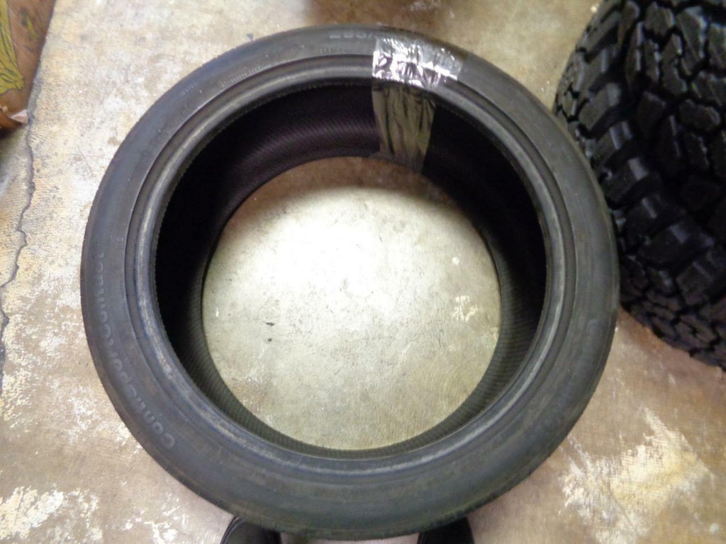 1 USED CONTINENTAL CONTISPORTCONTACT 5P (N0) 295 35 21 103Y 3/32" TIRE 354228000