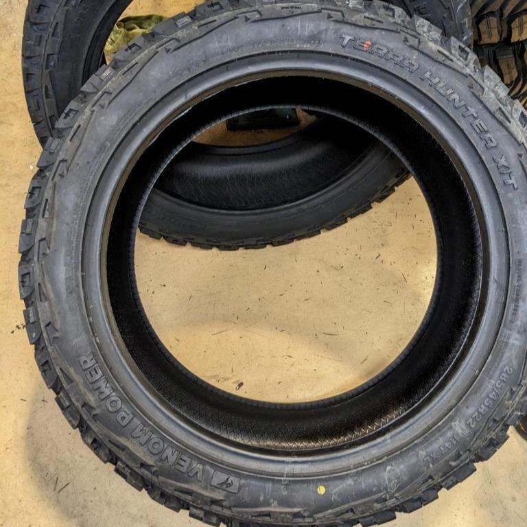 VENOM POWER TERRA HUNTER X/T P 285 45 22 114T XL TIRE TVPXT18 CQ1