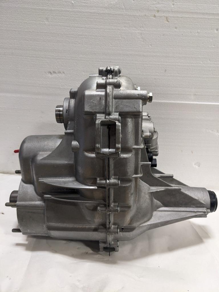 GM Transfer Case Assembly 84605821 NEW GENUINE BSRG3