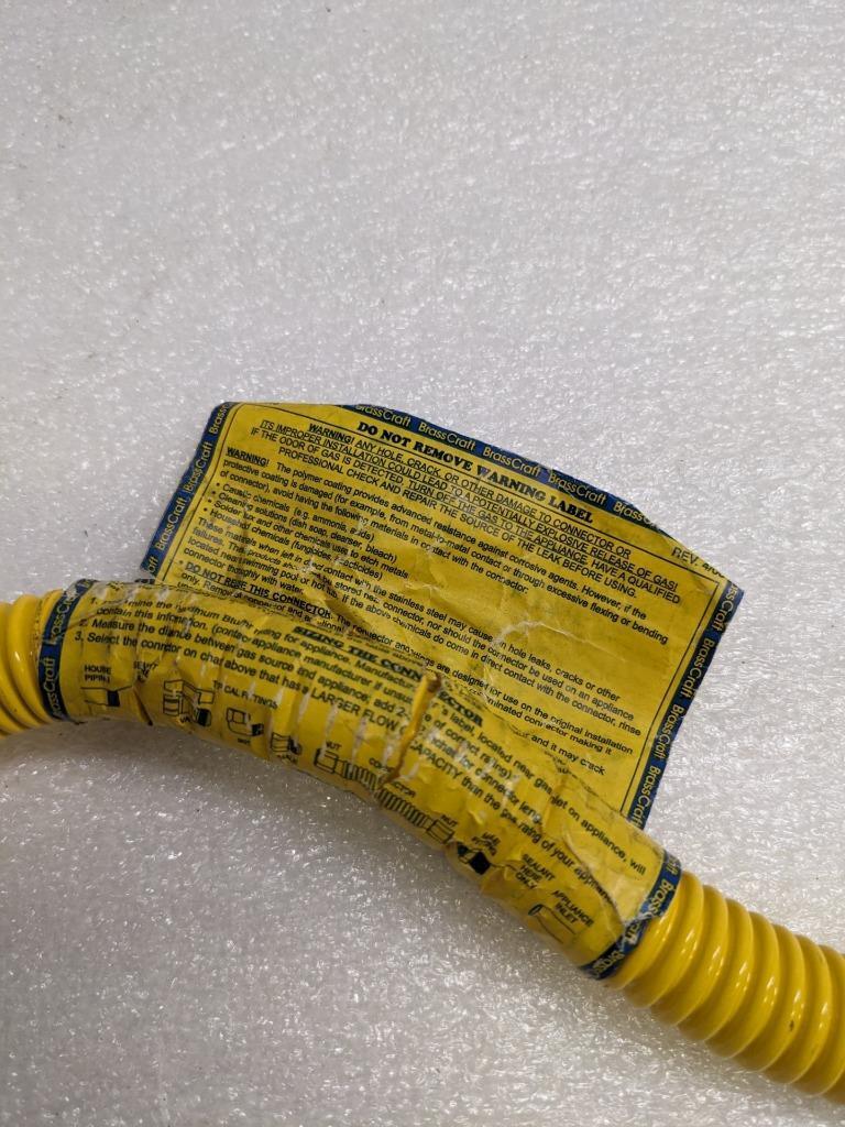 BRASSCRAFT CSSC44-24 PROCOAT SS 24" GAS CONNECTOR 1/2" ID/MIP 5/8" OD NEW R22T2