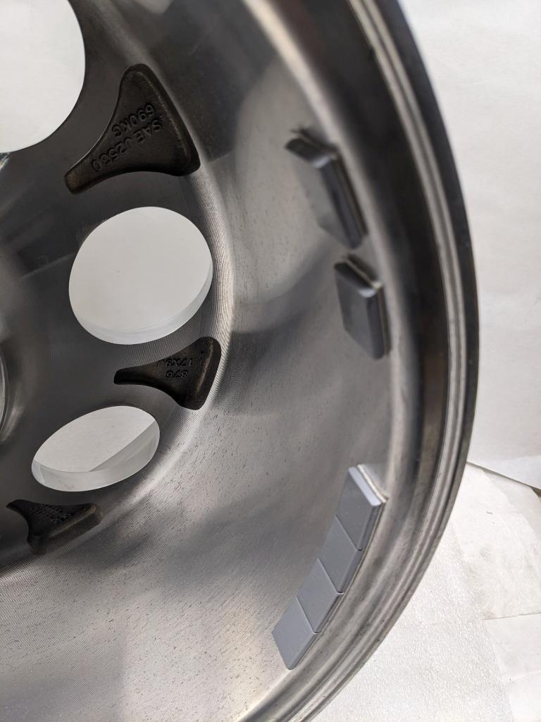 1 MAMMOTH WHEEL 17X9J ET-6 POLISHED ALUMINUM 6X139.7 BOLT PATTERN NEW WR
