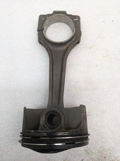 PORSCHE CAYENNE PISTON CONNECTING ROD #5 (CRACKED) 9461191R USED R24