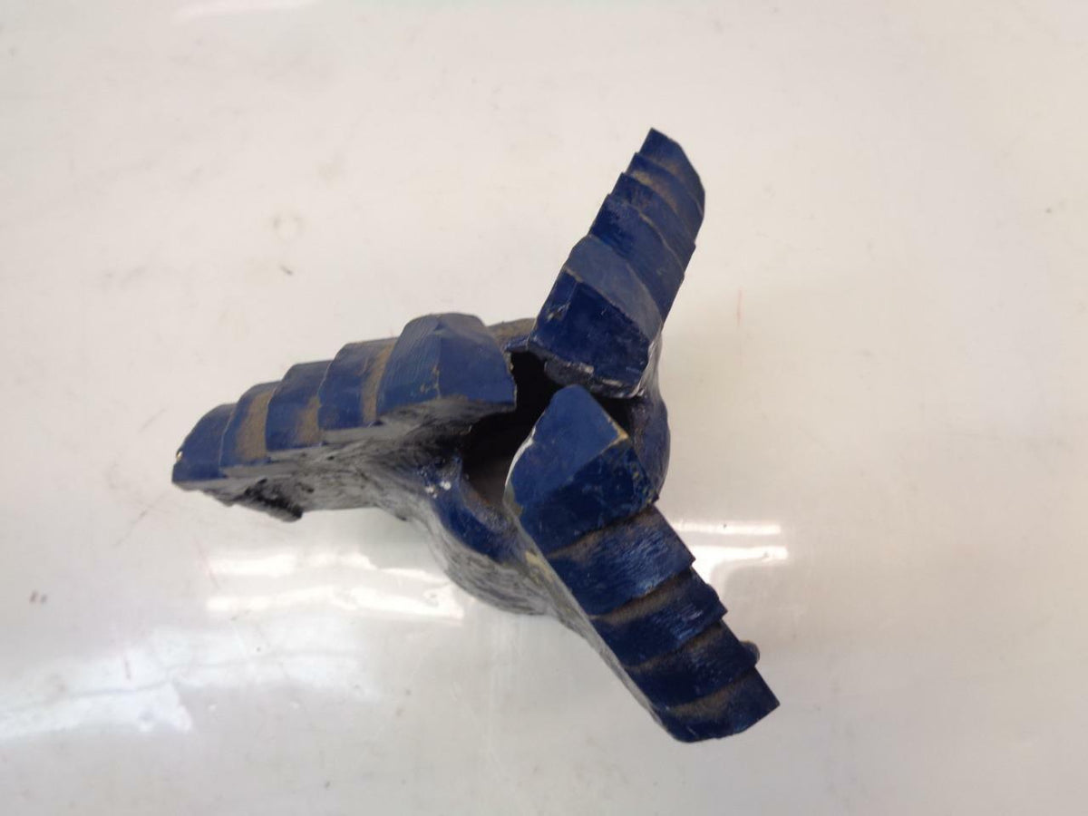 NEW UNBRANDED STEP DRAG BIT FOR COAL MINING BLUE 6" DIAMETER FEMALE THREAD H2
