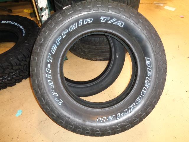 BFGOODRICH TRAIL TERRAIN T/A OWL P 245 65 17 111T XL ALL TERRAIN TIRE 01614 BQ3