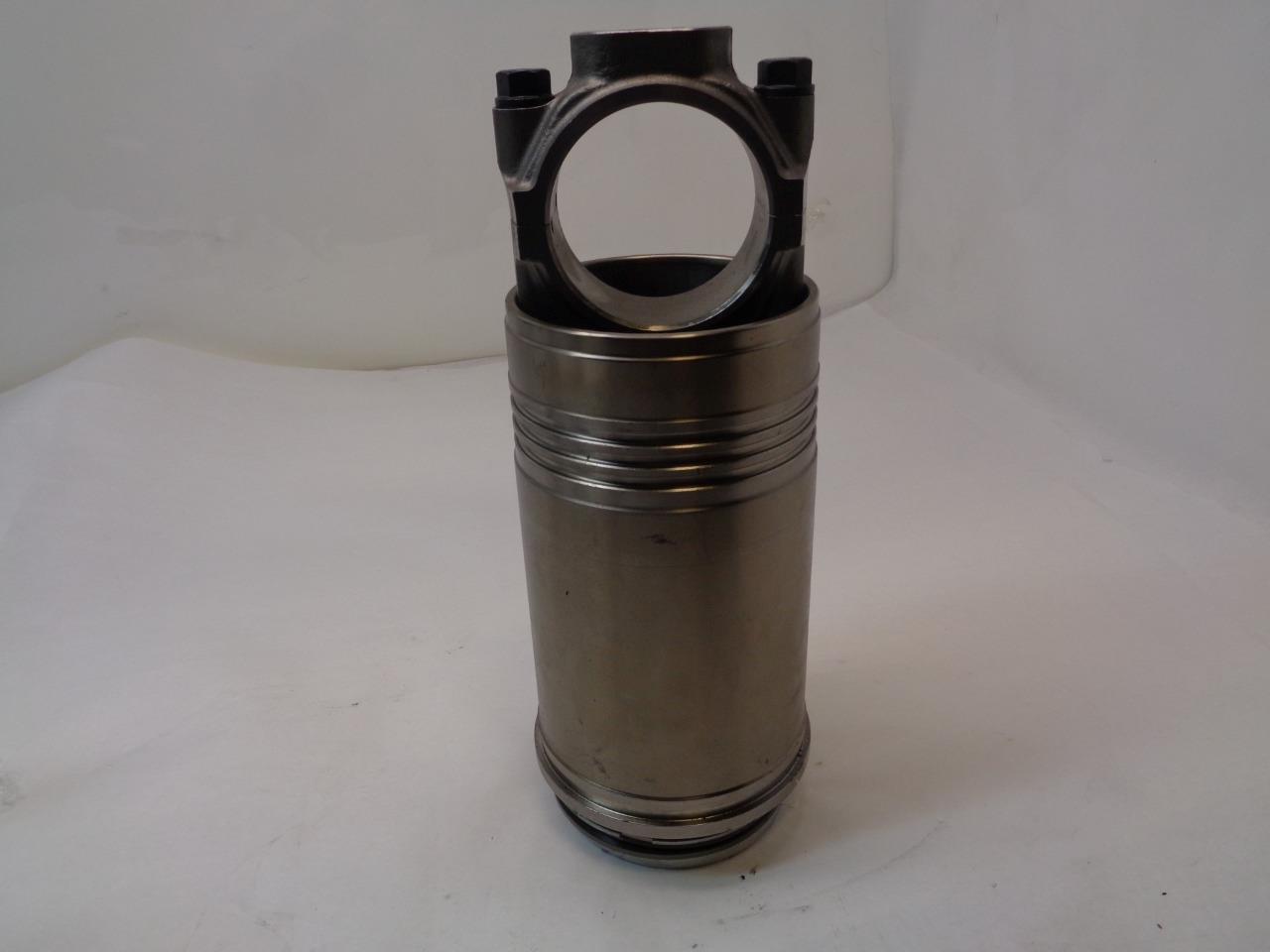 NEW CATERPILLAR PISTON ASSEMBLY 05.9Y604B | 160.1131.02 | OR-3781 R11