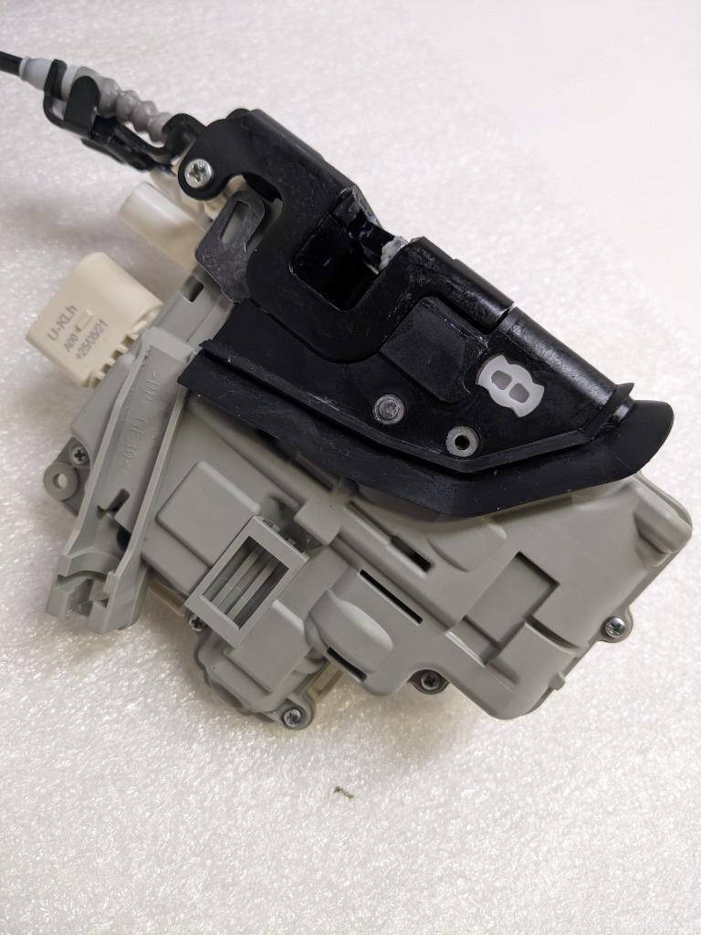 PORSCHE 971839015C LEFT DOOR LOCK ACTUATOR FOR 17-23 PANAMERA NEW PGB2